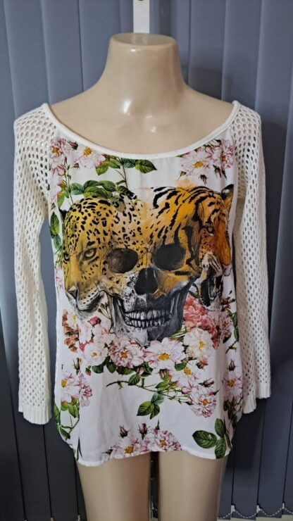 blusa de caveira da marca lança perfume